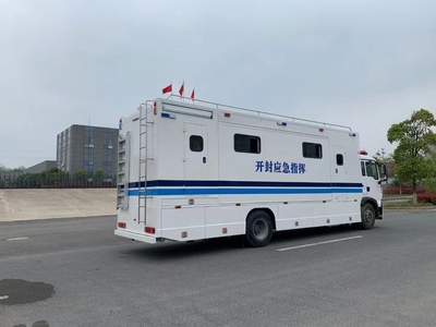 重汽汕德卡指揮車與移動手術(shù)車 醫(yī)療應(yīng)急與指揮調(diào)度的新標桿
